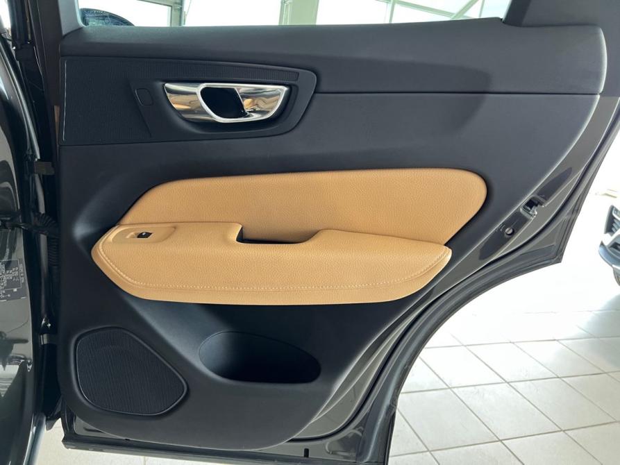 Volvo XC60 II Москва  - изображение 32