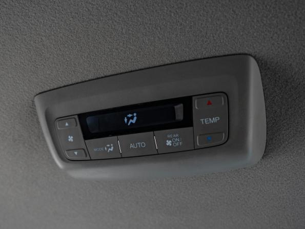Honda Stepwgn V с пробегом 2015 года, цена 1 849 000 рублей, 125170 км, минивэн, Автокод Объявления