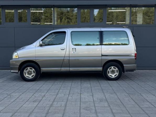 Toyota Grand HiAce I с пробегом 2000 года, цена 849 000 рублей, 278453 км, минивэн, Автокод Объявления