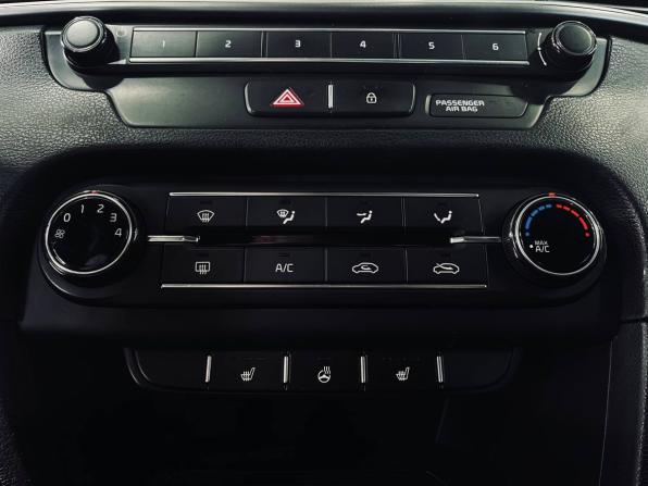 Kia Ceed III с пробегом 2019 года, цена 1 559 900 рублей, 135000 км, хэтчбек, Автокод Объявления