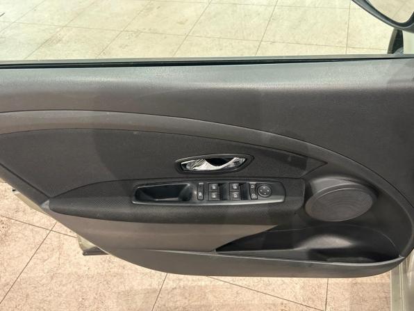 Renault Megane III Рестайлинг 2 с пробегом 2014 года, цена 829 000 рублей, 131867 км, хэтчбек, Автокод Объявления