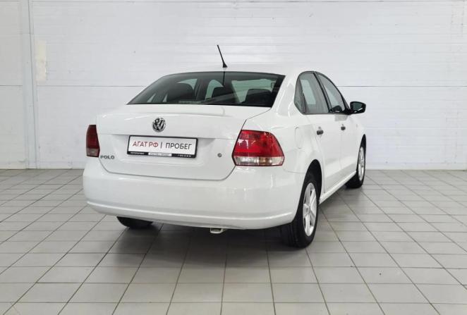 Volkswagen Polo V Рестайлинг с пробегом 2015 года, цена 988 000 рублей, 75095 км, седан, Автокод Объявления