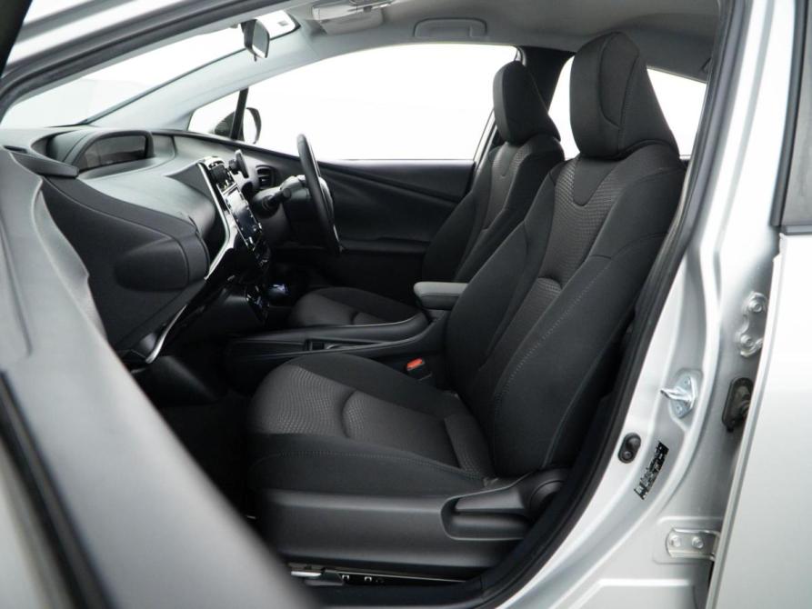 Toyota Prius IV Рестайлинг (XW50) Москва  - изображение 9