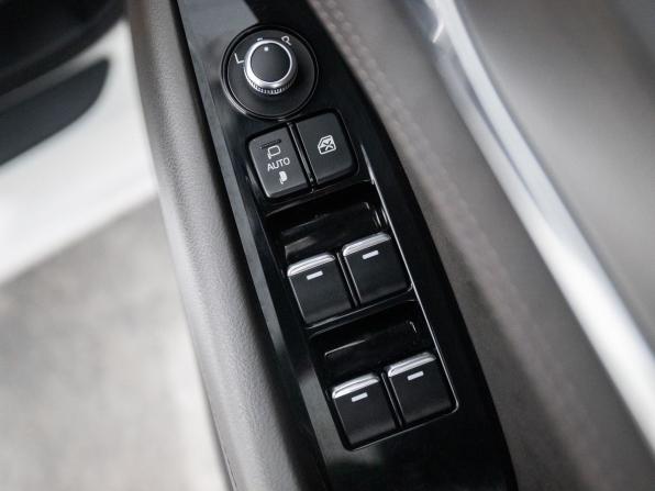Mazda Atenza III Рестайлинг 2 с пробегом 2018 года, цена 2 400 000 рублей, 108960 км, седан, Автокод Объявления