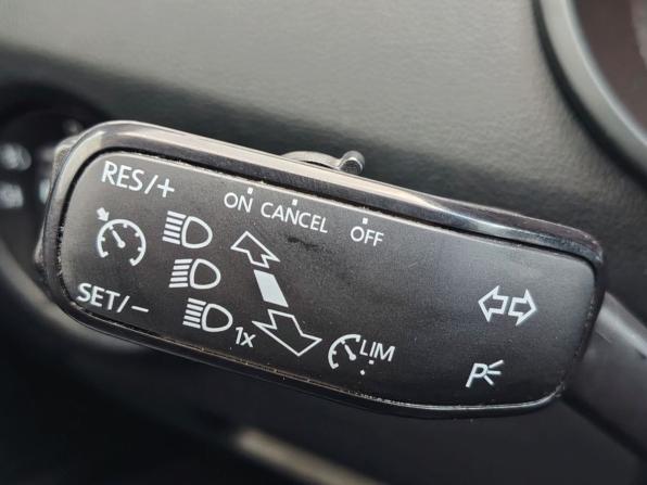 Skoda Octavia III (A7) Рестайлинг с пробегом 2018 года, цена 1 640 000 рублей, 168751 км, лифтбек, Автокод Объявления