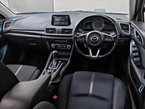 Mazda Axela III Рестайлинг с пробегом 2016 года, цена 1 405 000 рублей, 112089 км, хэтчбек, Автокод Объявления