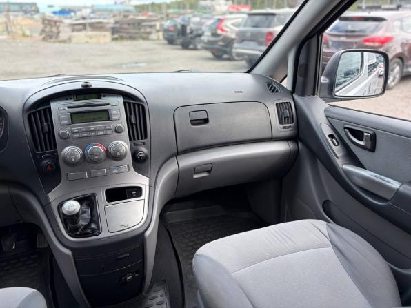 Hyundai H-1 II с пробегом 2008 года, цена 895 000 рублей, 454000 км, минивэн, Автокод Объявления