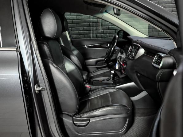 Kia Sorento III Prime Рестайлинг с пробегом 2019 года, цена 2 500 000 рублей, 176355 км, внедорожник, Автокод Объявления