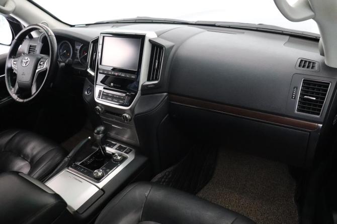 Toyota Land Cruiser 200 Series Рестайлинг 2 с пробегом 2019 года, цена 6 291 000 рублей, 180904 км, внедорожник, Автокод Объявления