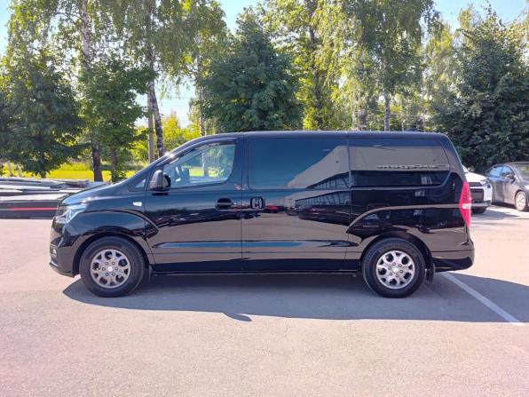 Hyundai H-1 II Рестайлинг с пробегом 2018 года, цена 2 750 000 рублей, 74412 км, минивэн, Автокод Объявления