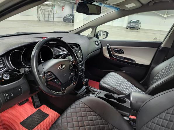 Kia Ceed II с пробегом 2013 года, цена 1 105 000 рублей, 160167 км, хэтчбек, Автокод Объявления