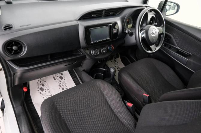 Toyota Vitz III (XP130) Рестайлинг 2 с пробегом 2017 года, цена 899 000 рублей, 85000 км, хэтчбек, Автокод Объявления