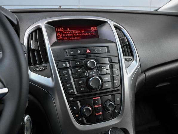Opel Astra J Рестайлинг с пробегом 2012 года, цена 900 000 рублей, 93837 км, седан, Автокод Объявления