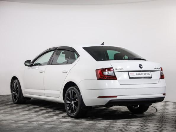 Skoda Octavia III (A7) Рестайлинг с пробегом 2018 года, цена 1 149 000 рублей, 339541 км, лифтбек, Автокод Объявления
