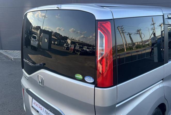 Honda Stepwgn V Рестайлинг с пробегом 2019 года, цена 1 825 000 рублей, 103563 км, минивэн, Автокод Объявления
