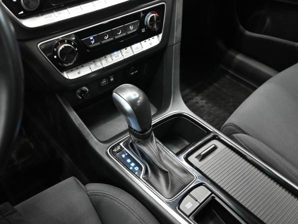 Hyundai Sonata VII (LF) Рестайлинг с пробегом 2019 года, цена 2 290 000 рублей, 60734 км, седан, Автокод Объявления