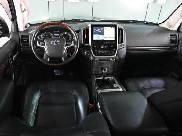 Toyota Land Cruiser 200 Series Рестайлинг 2 с пробегом 2016 года, цена 4 619 000 рублей, 392092 км, внедорожник, Автокод Объявления