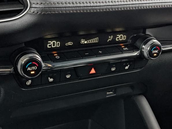 Mazda 3 IV (BP) с пробегом 2019 года, цена 2 250 000 рублей, 30794 км, хэтчбек, Автокод Объявления