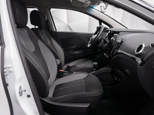 Renault Kaptur I Рестайлинг с пробегом 2021 года, цена 1 515 000 рублей, 39070 км, внедорожник, Автокод Объявления