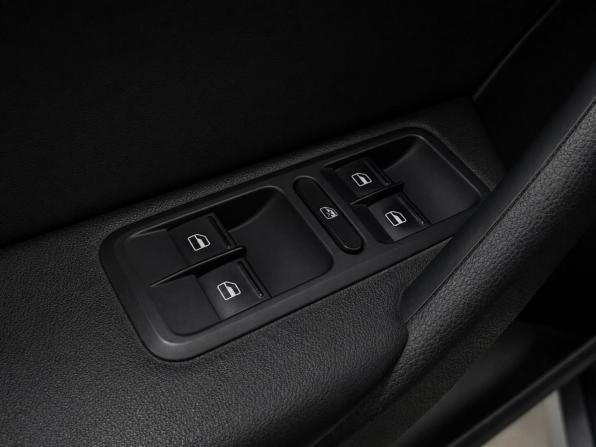 Skoda Yeti I Рестайлинг с пробегом 2015 года, цена 1 220 000 рублей, 191912 км, внедорожник, Автокод Объявления