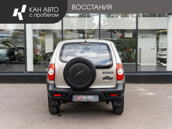 Chevrolet Niva I Рестайлинг с пробегом 2011 года, цена 382 400 рублей, 196037 км, внедорожник, Автокод Объявления
