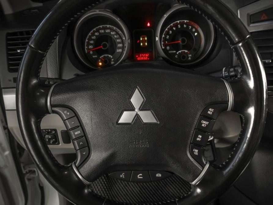 Mitsubishi Pajero IV Рестайлинг 2 Тюмень  - изображение 13