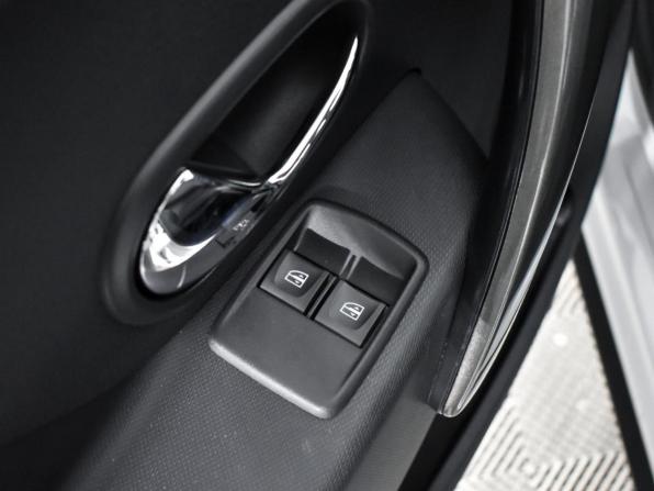Renault Sandero II Рестайлинг с пробегом 2021 года, цена 1 435 000 рублей, 21290 км, хэтчбек, Автокод Объявления