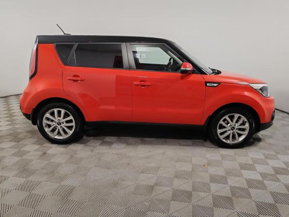 Kia Soul II Рестайлинг с пробегом 2017 года, цена 1 299 000 рублей, 110001 км, хэтчбек, Автокод Объявления