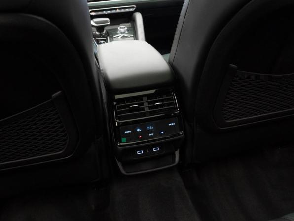 Geely Monjaro I с пробегом 2023 года, цена 3 380 000 рублей, 26107 км, внедорожник, Автокод Объявления