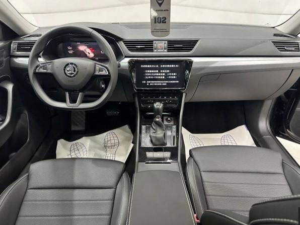Новый Skoda Superb III Рестайлинг 2025 года, цена 3 049 000 рублей, лифтбек, Автокод Объявления