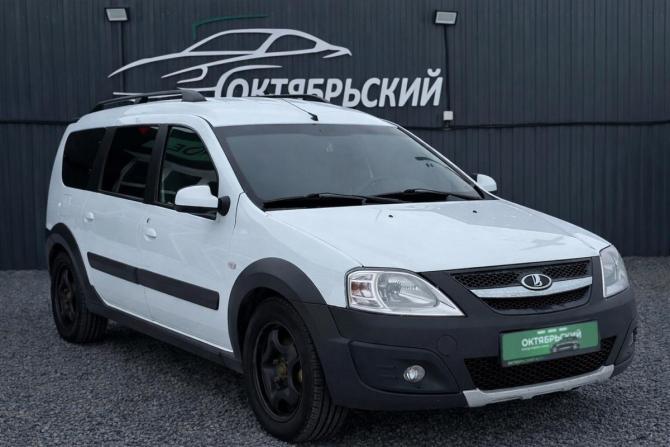 Lada (ВАЗ) Largus I с пробегом 2017 года, цена 649 000 рублей, 200307 км, универсал, Автокод Объявления