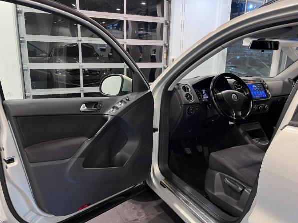 Volkswagen Tiguan I с пробегом 2010 года, цена 870 000 рублей, 274866 км, внедорожник, Автокод Объявления