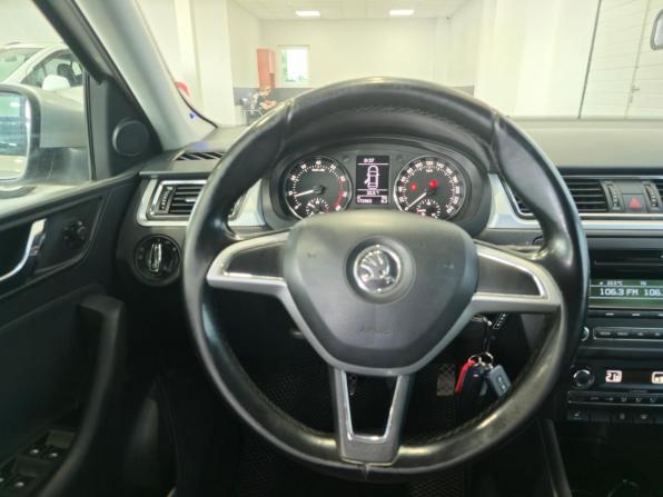 Skoda Rapid I с пробегом 2014 года, цена 1 099 000 рублей, 170000 км, лифтбек, Автокод Объявления