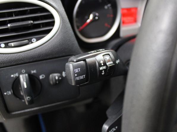 Ford Focus II Рестайлинг с пробегом 2010 года, цена 569 900 рублей, 185258 км, седан, Автокод Объявления