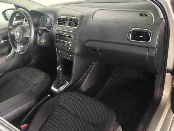 Volkswagen Polo V с пробегом 2011 года, цена 580 000 рублей, 274221 км, седан, Автокод Объявления