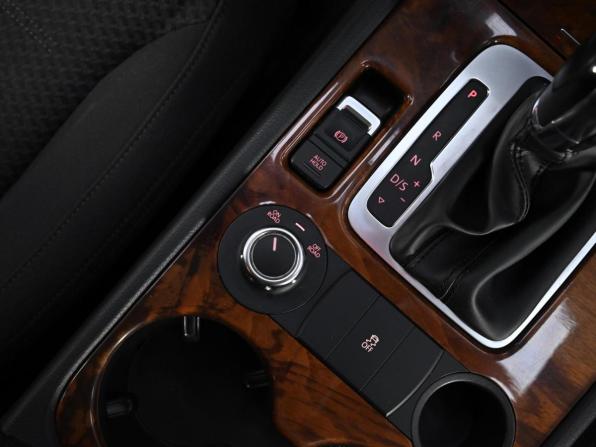 Volkswagen Touareg II с пробегом 2012 года, цена 1 899 000 рублей, 177000 км, внедорожник, Автокод Объявления
