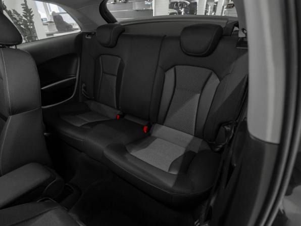 Audi A1 I (8X) с пробегом 2012 года, цена 990 000 рублей, 131268 км, хэтчбек, Автокод Объявления