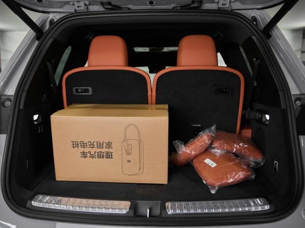 Новый Li Auto (Lixiang) L9 I Рестайлинг 2026 года, цена 12 090 000 рублей, внедорожник, Автокод Объявления
