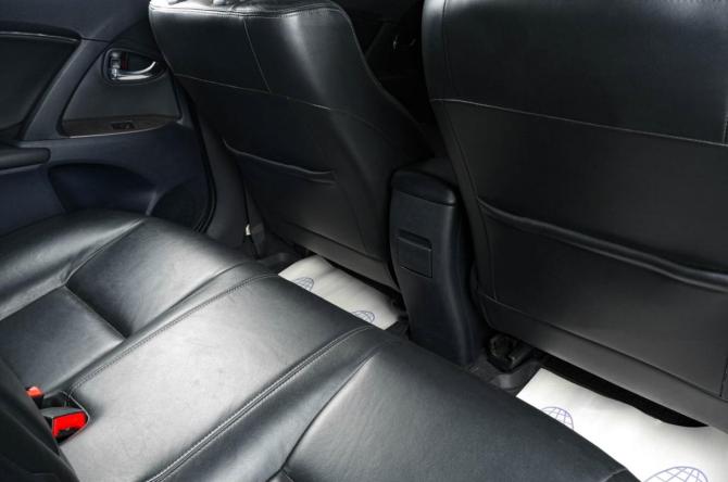 Toyota Avensis III Рестайлинг с пробегом 2011 года, цена 999 000 рублей, 325100 км, седан, Автокод Объявления