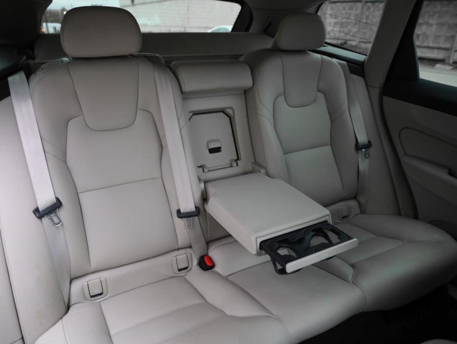 Volvo XC60 II Рестайлинг Санкт-Петербург  - изображение 27