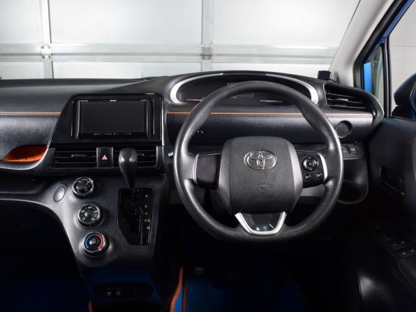 Toyota Sienta II Рестайлинг с пробегом 2019 года, цена 1 249 995 рублей, 184189 км, компактвэн, Автокод Объявления