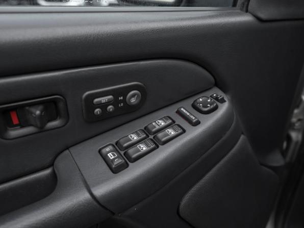 Chevrolet Avalanche I с пробегом 2002 года, цена 1 145 000 рублей, 243906 км, пикап, Автокод Объявления