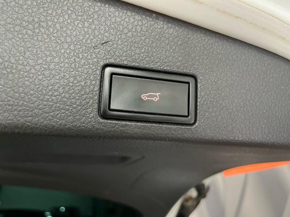 Volkswagen Touareg II с пробегом 2014 года, цена 1 720 000 рублей, 278950 км, внедорожник, Автокод Объявления