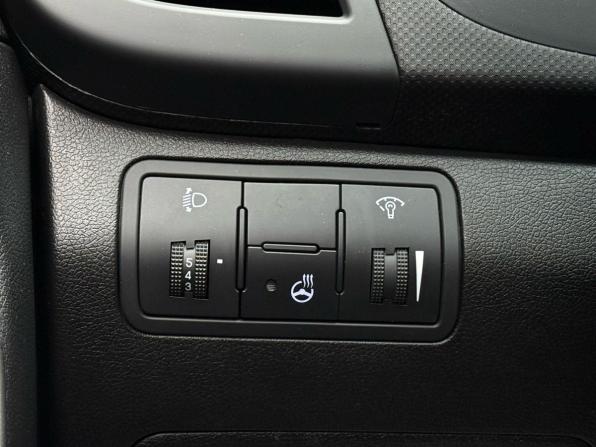 Hyundai Solaris I Рестайлинг с пробегом 2016 года, цена 1 329 000 рублей, 76569 км, седан, Автокод Объявления