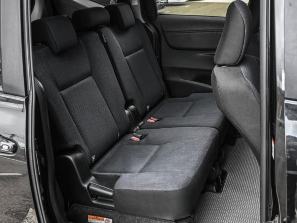 Toyota Sienta II с пробегом 2018 года, цена 1 779 000 рублей, 86501 км, компактвэн, Автокод Объявления