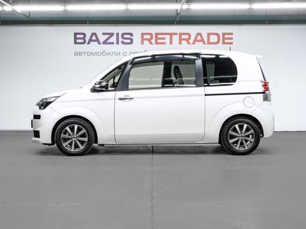 Toyota Spade с пробегом 2019 года, цена 1 450 000 рублей, 84458 км, компактвэн, Автокод Объявления