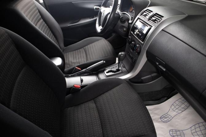 Toyota Corolla X (E140 E150) Рестайлинг с пробегом 2012 года, цена 989 000 рублей, 157000 км, седан, Автокод Объявления