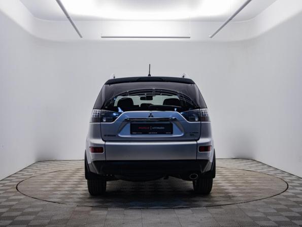 Mitsubishi Outlander II с пробегом 2008 года, цена 880 000 рублей, 238780 км, внедорожник, Автокод Объявления
