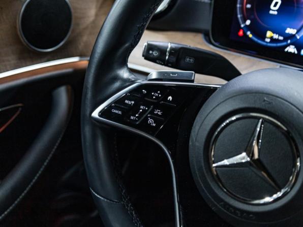 Mercedes-Benz E-Класс V (W213 S213 C238) Рестайлинг с пробегом 2021 года, цена 3 999 700 рублей, 72020 км, седан, Автокод Объявления