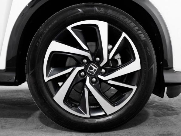 Honda Vezel I Рестайлинг с пробегом 2018 года, цена 1 630 300 рублей, 76815 км, внедорожник, Автокод Объявления